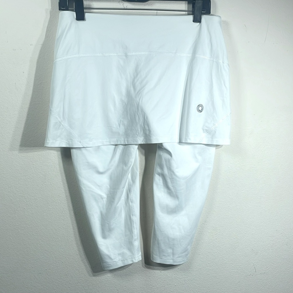 BloqUV Women's Capri Skirt - White, Size S - Picture 6 of 12
